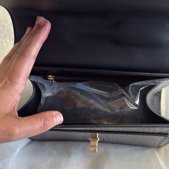 Charlotte Reid Black Handbag - Picture 6 of 14